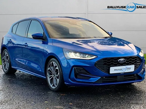 Ford Focus Hatchback, Petrol Hybrid, 2023, Blue