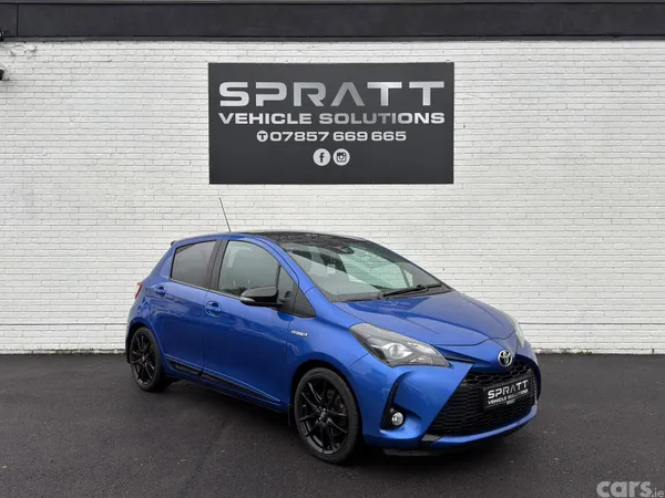 Toyota Yaris Hatchback, Petrol Hybrid, 2020, Blue