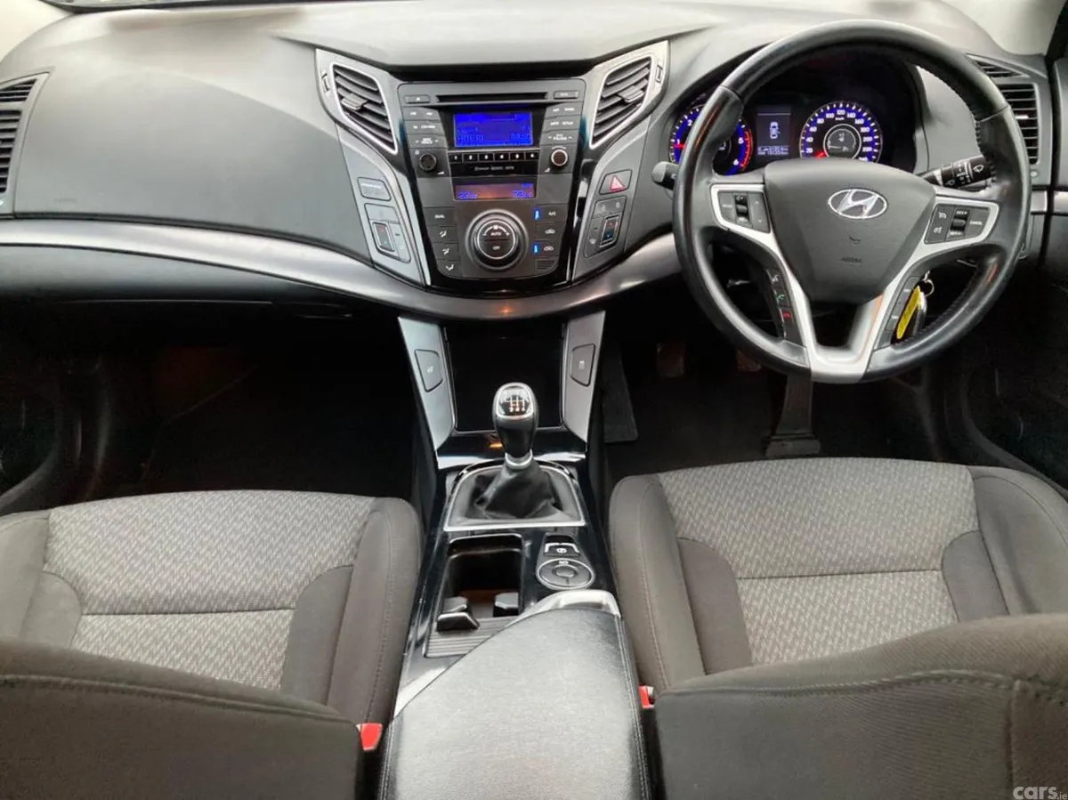 Hyundai i40 Saloon, Diesel, 2015, Black