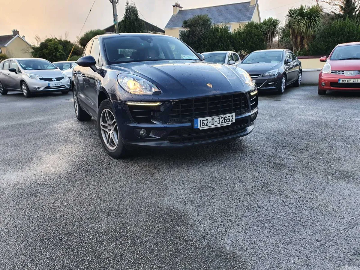 Porsche Macan SUV, Diesel, 2016, Blue