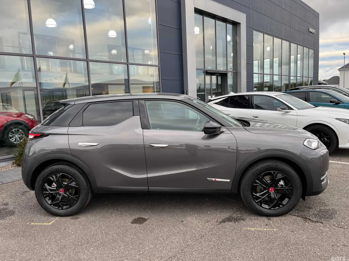 DS Automobiles DS 3 MPV, Electric, 2023, Grey