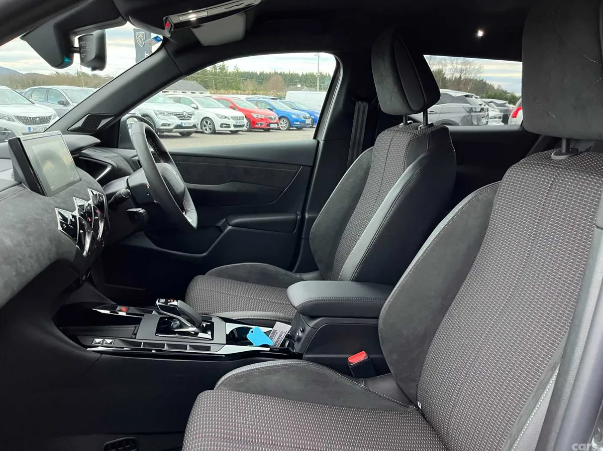 DS Automobiles DS 3 MPV, Electric, 2023, Grey