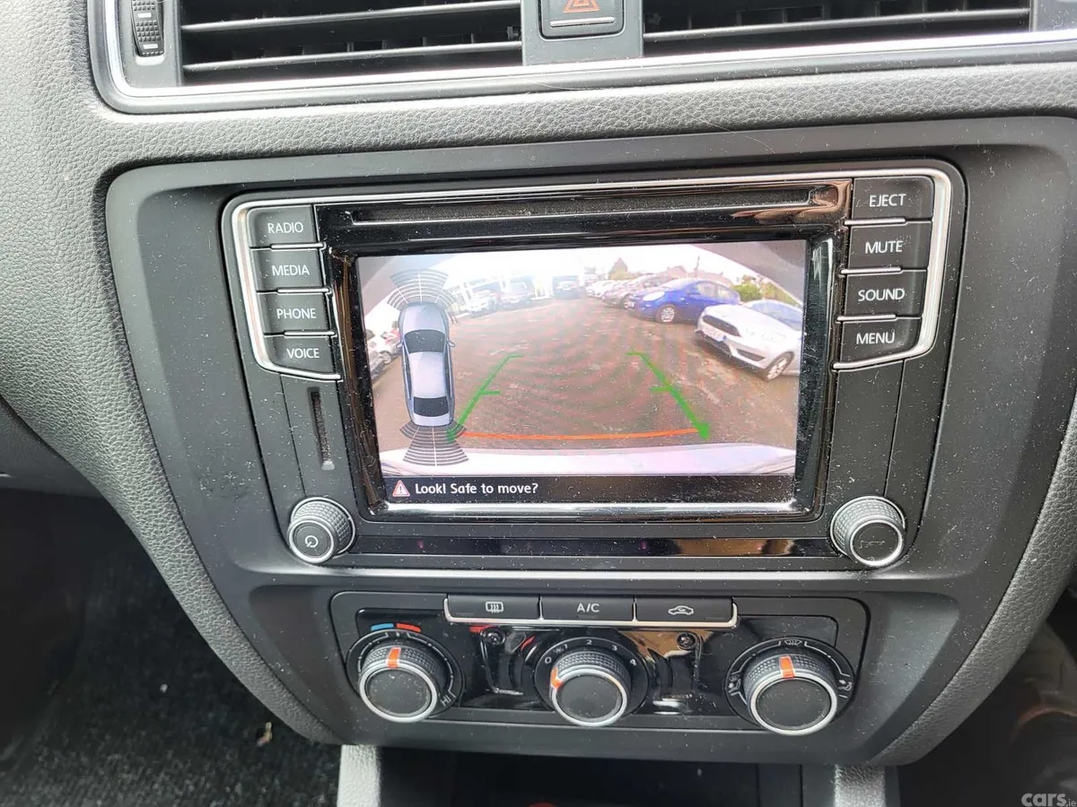 Volkswagen Jetta Saloon, Diesel, 2016, Silver