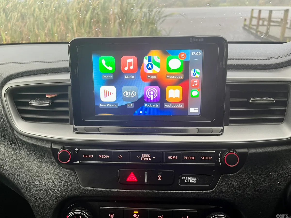 Kia Ceed Hatchback, Diesel, 2019, Red