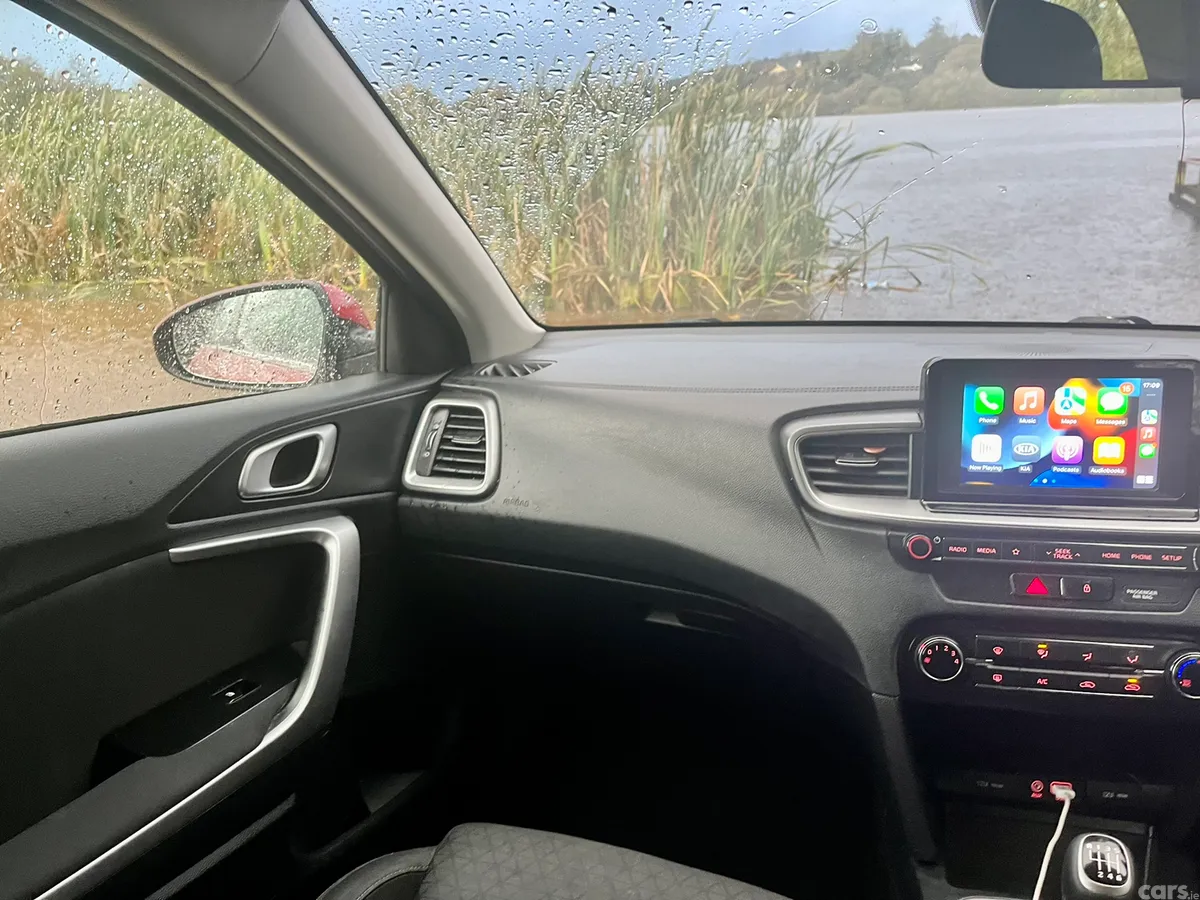 Kia Ceed Hatchback, Diesel, 2019, Red