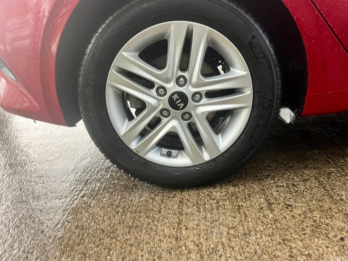 Kia Ceed Hatchback, Diesel, 2019, Red