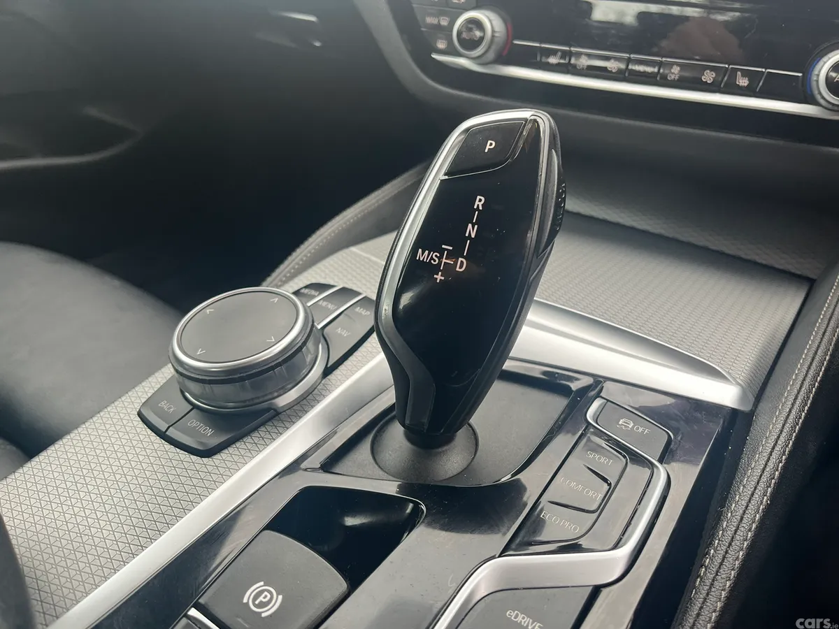 BMW 5-Series Saloon, Petrol Plug-in Hybrid, 2018, Grey