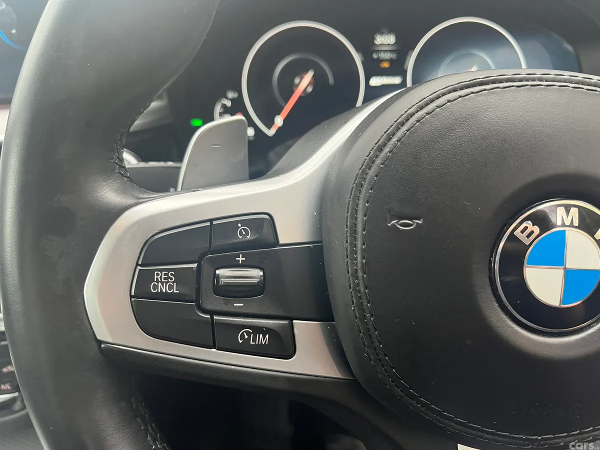 BMW 5-Series Saloon, Petrol Plug-in Hybrid, 2018, Grey