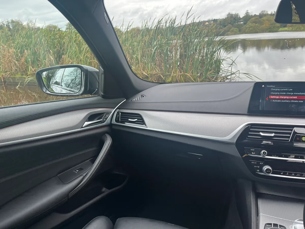 BMW 5-Series Saloon, Petrol Plug-in Hybrid, 2018, Grey