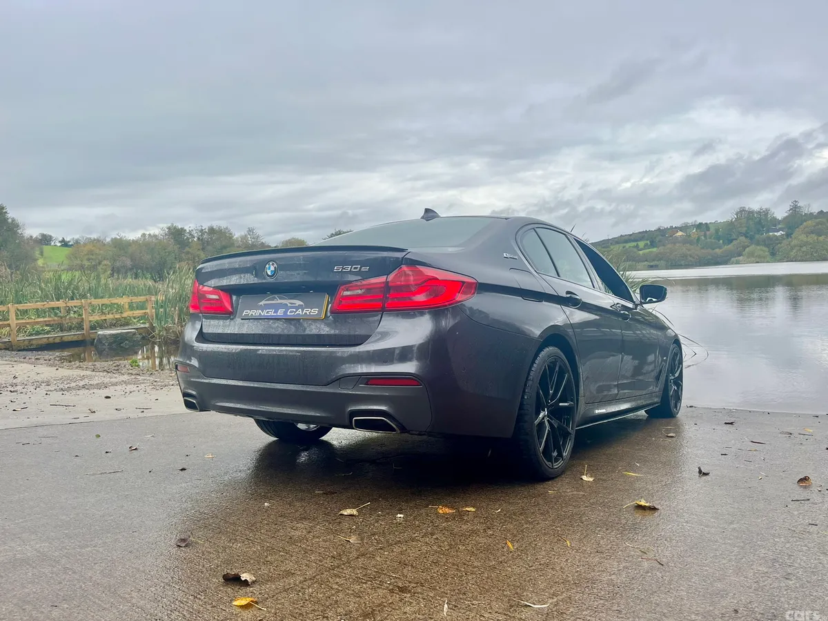 BMW 5-Series Saloon, Petrol Plug-in Hybrid, 2018, Grey