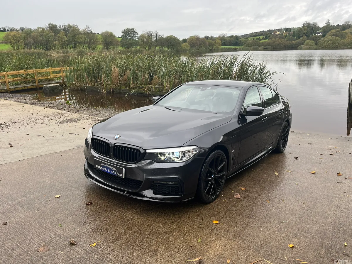 BMW 5-Series Saloon, Petrol Plug-in Hybrid, 2018, Grey