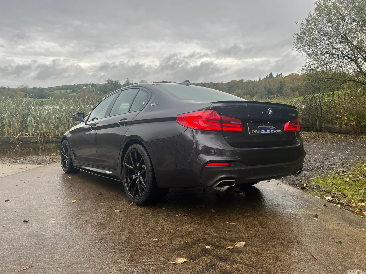 BMW 5-Series Saloon, Petrol Plug-in Hybrid, 2018, Grey