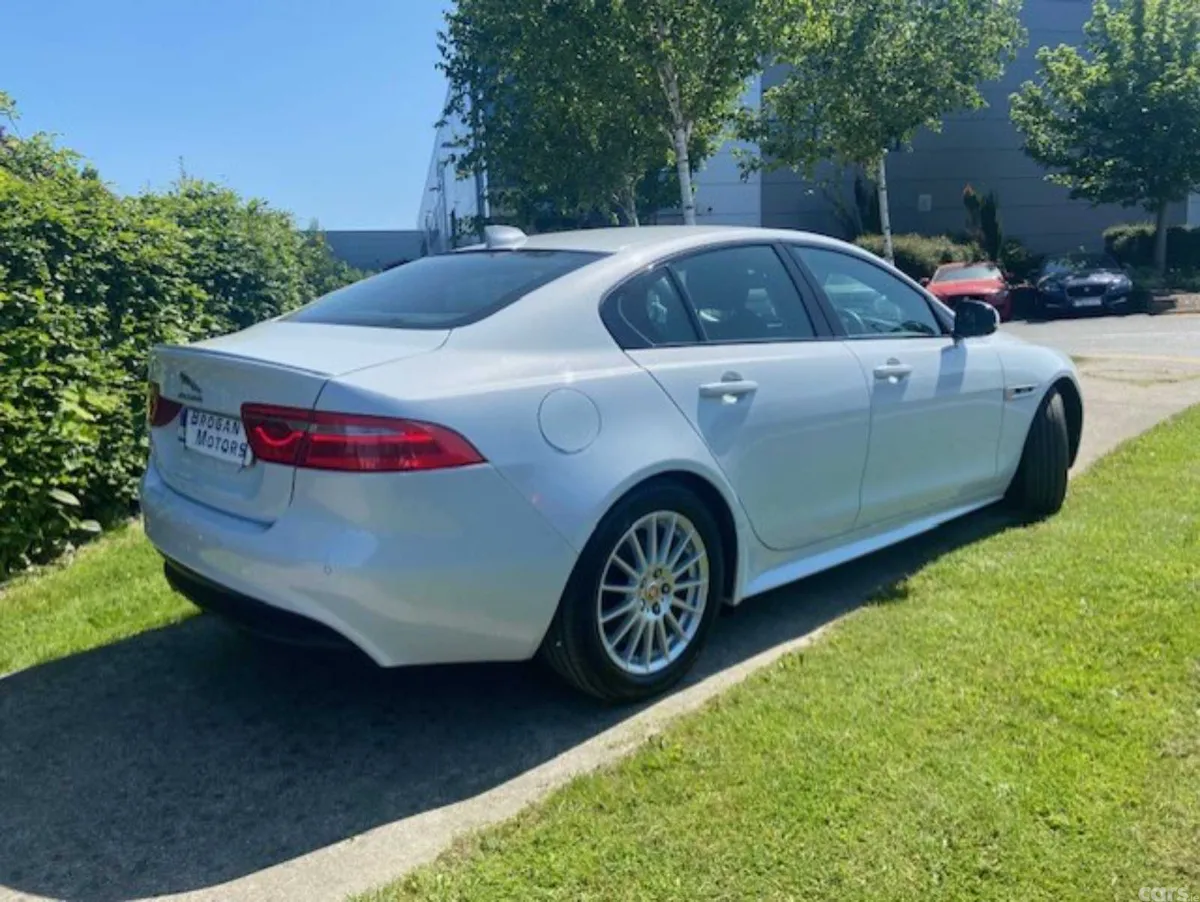 Jaguar XE Saloon, Diesel, 2018, White