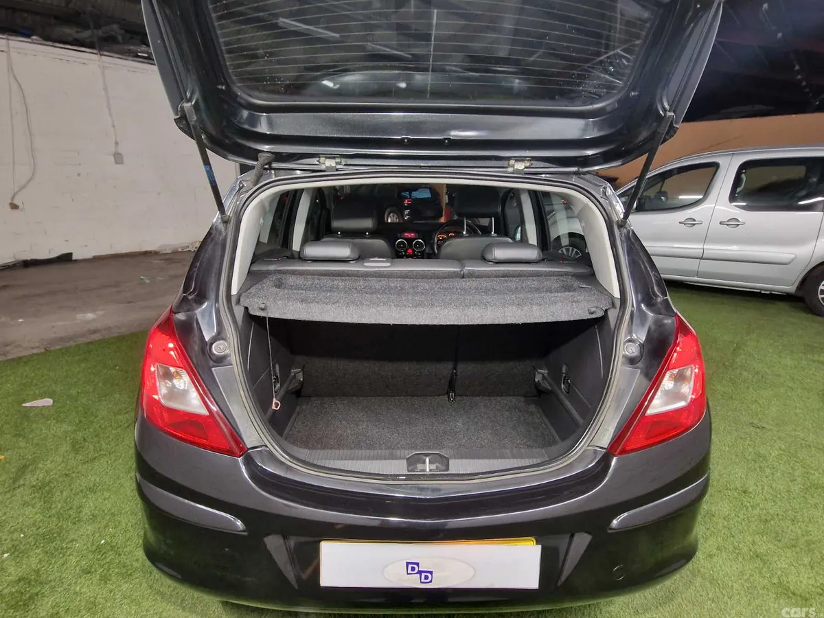 Vauxhall Corsa Hatchback, Petrol, 2014, Black