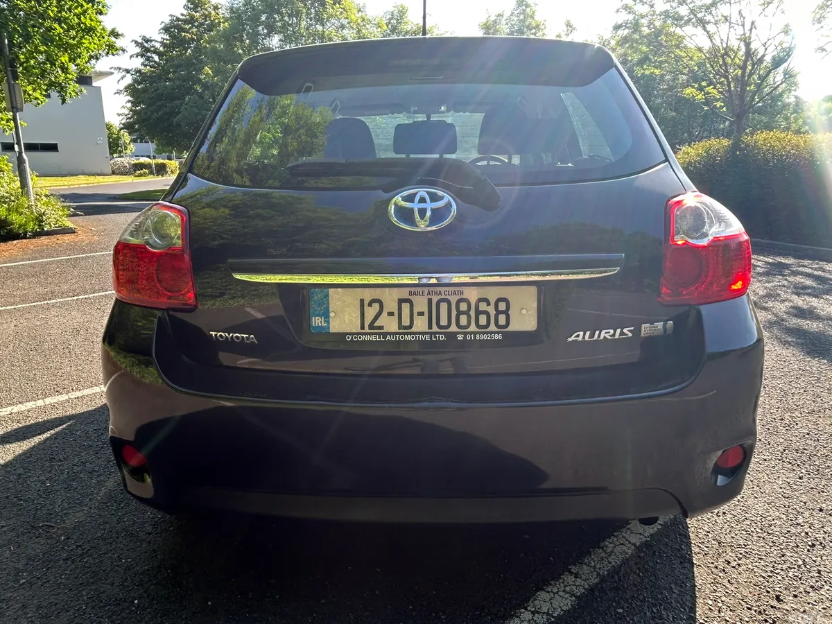 Toyota Auris Hatchback, Petrol Hybrid, 2012, Black