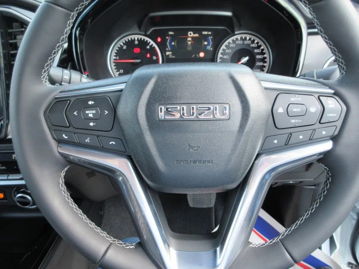 Isuzu D-Max MPV, Diesel, 2026, White