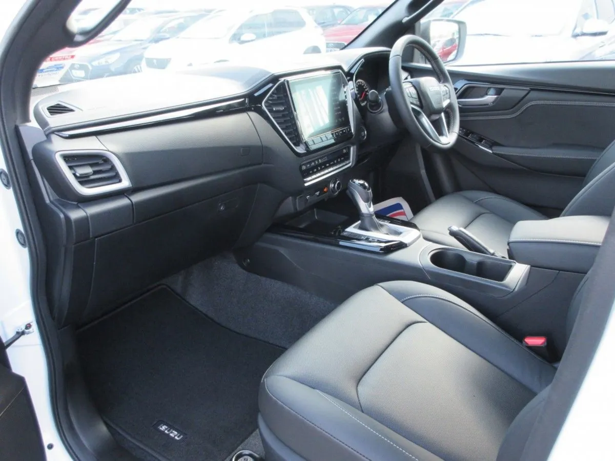 Isuzu D-Max MPV, Diesel, 2026, White