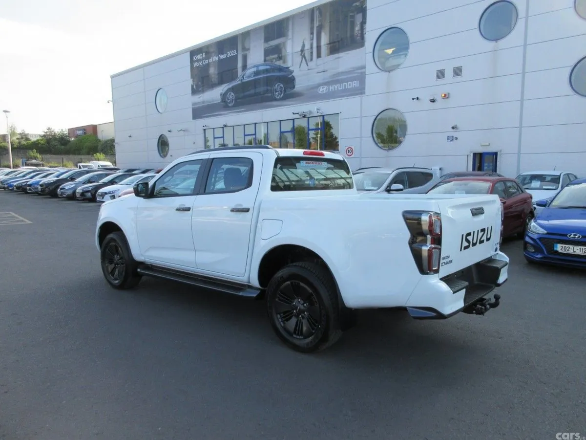 Isuzu D-Max MPV, Diesel, 2026, White