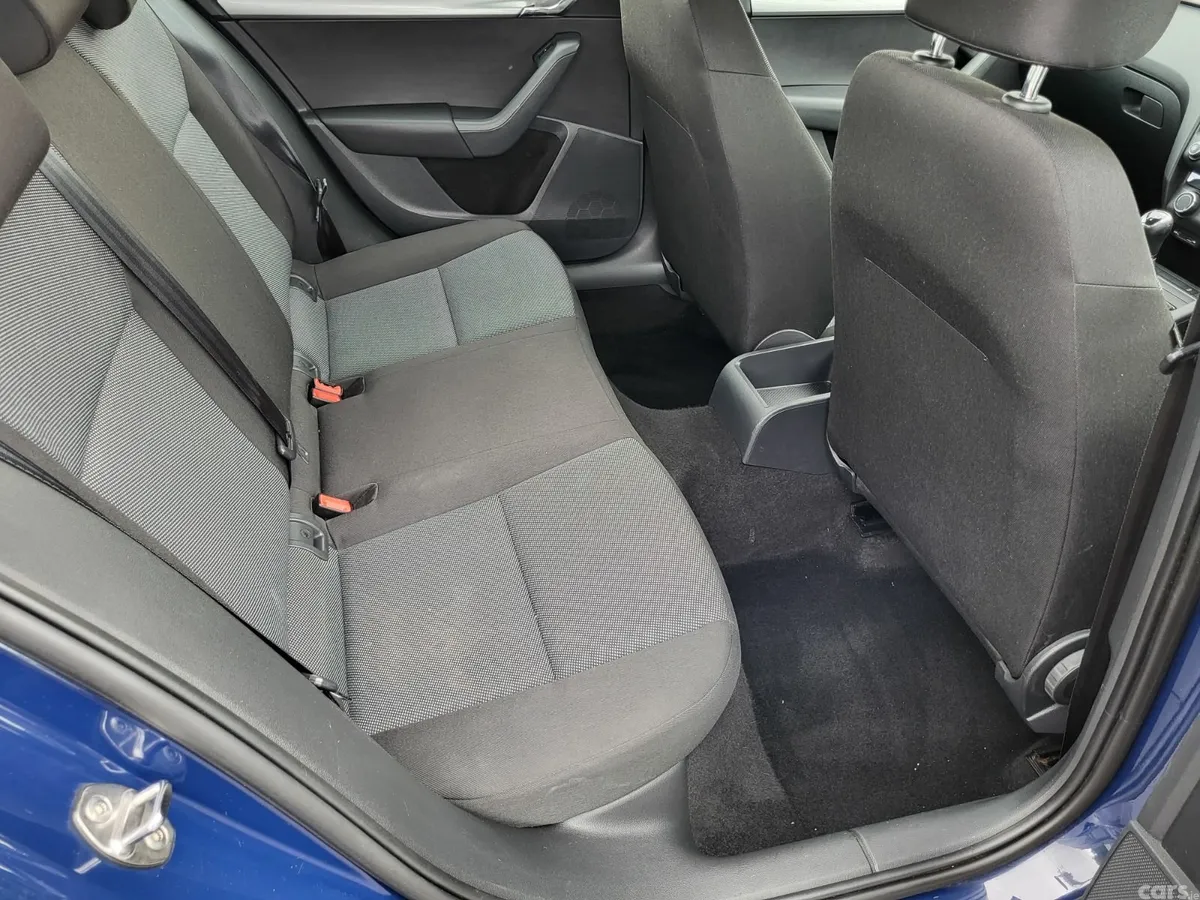 Skoda Octavia Hatchback, Diesel, 2014, Blue