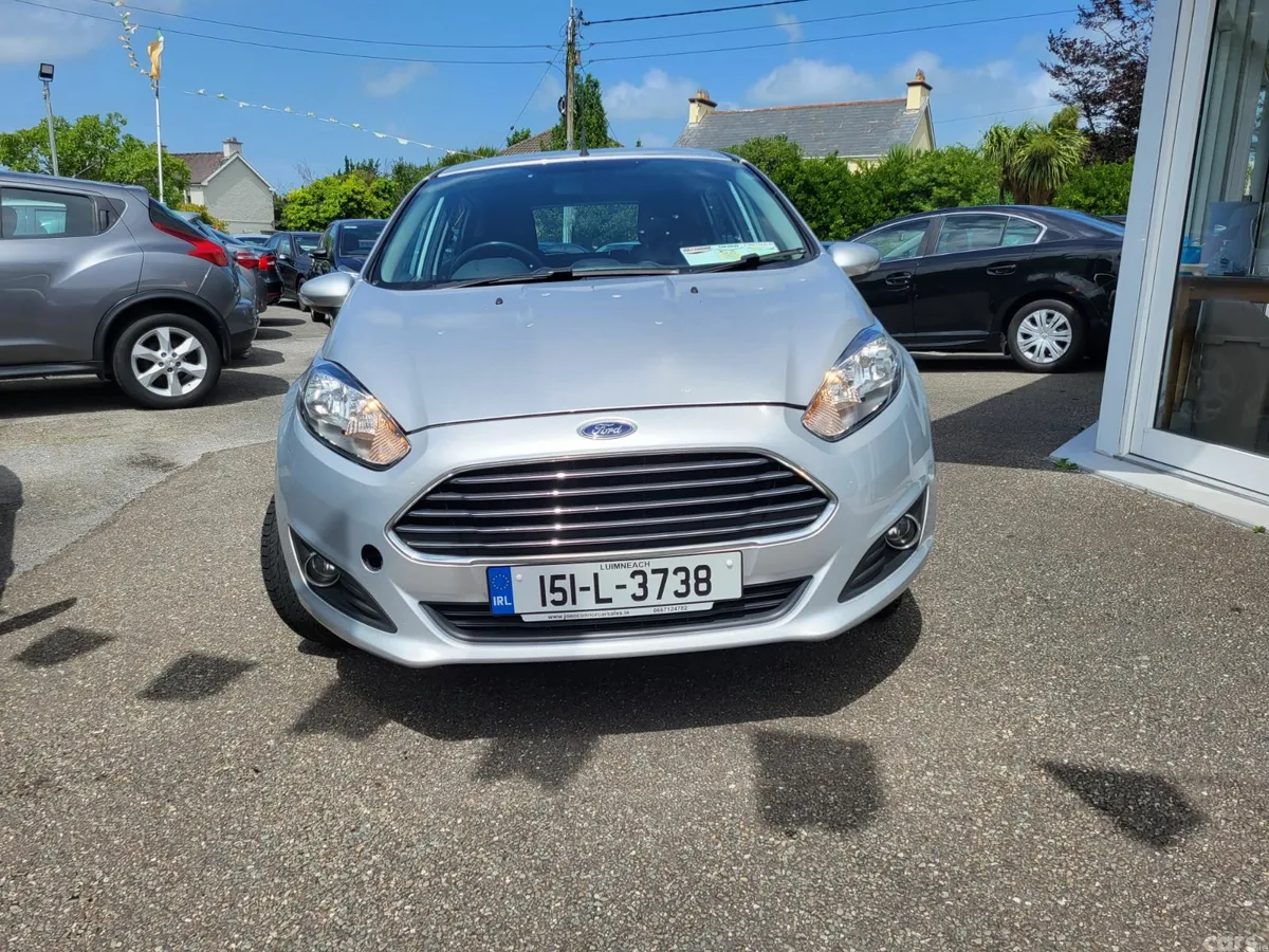 Ford Fiesta Hatchback, Petrol, 2015, Silver