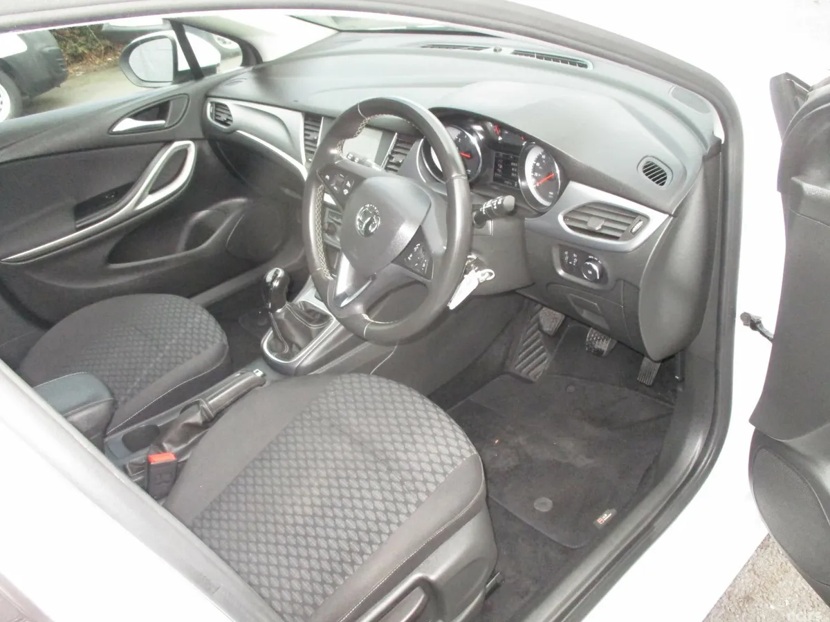 Opel Astra Hatchback, Petrol, 2020, White