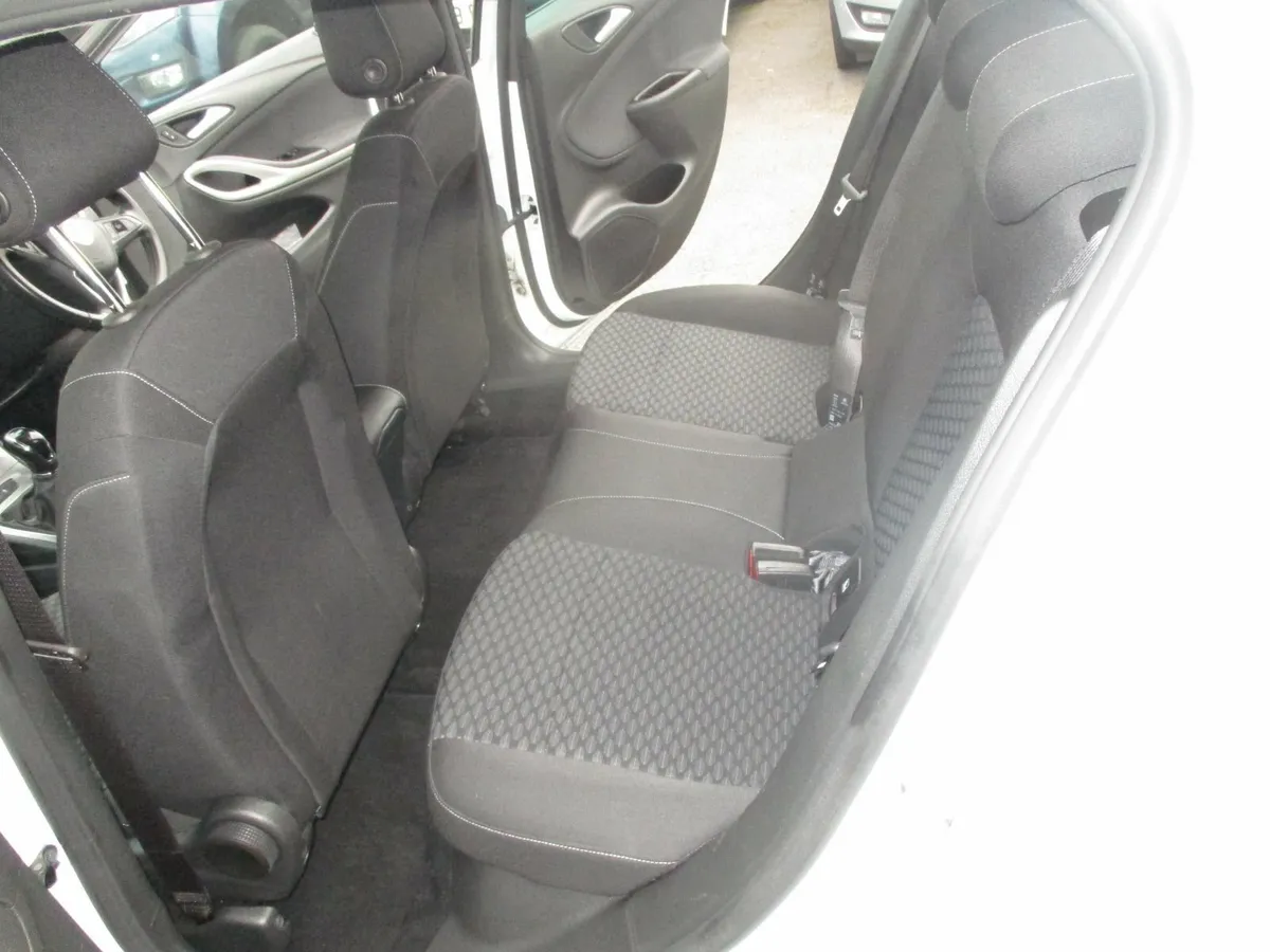 Opel Astra Hatchback, Petrol, 2020, White