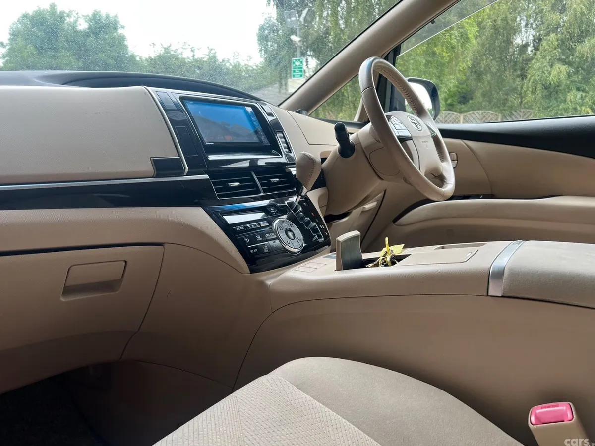 Toyota Estima MPV, Hybrid, 2012, Black