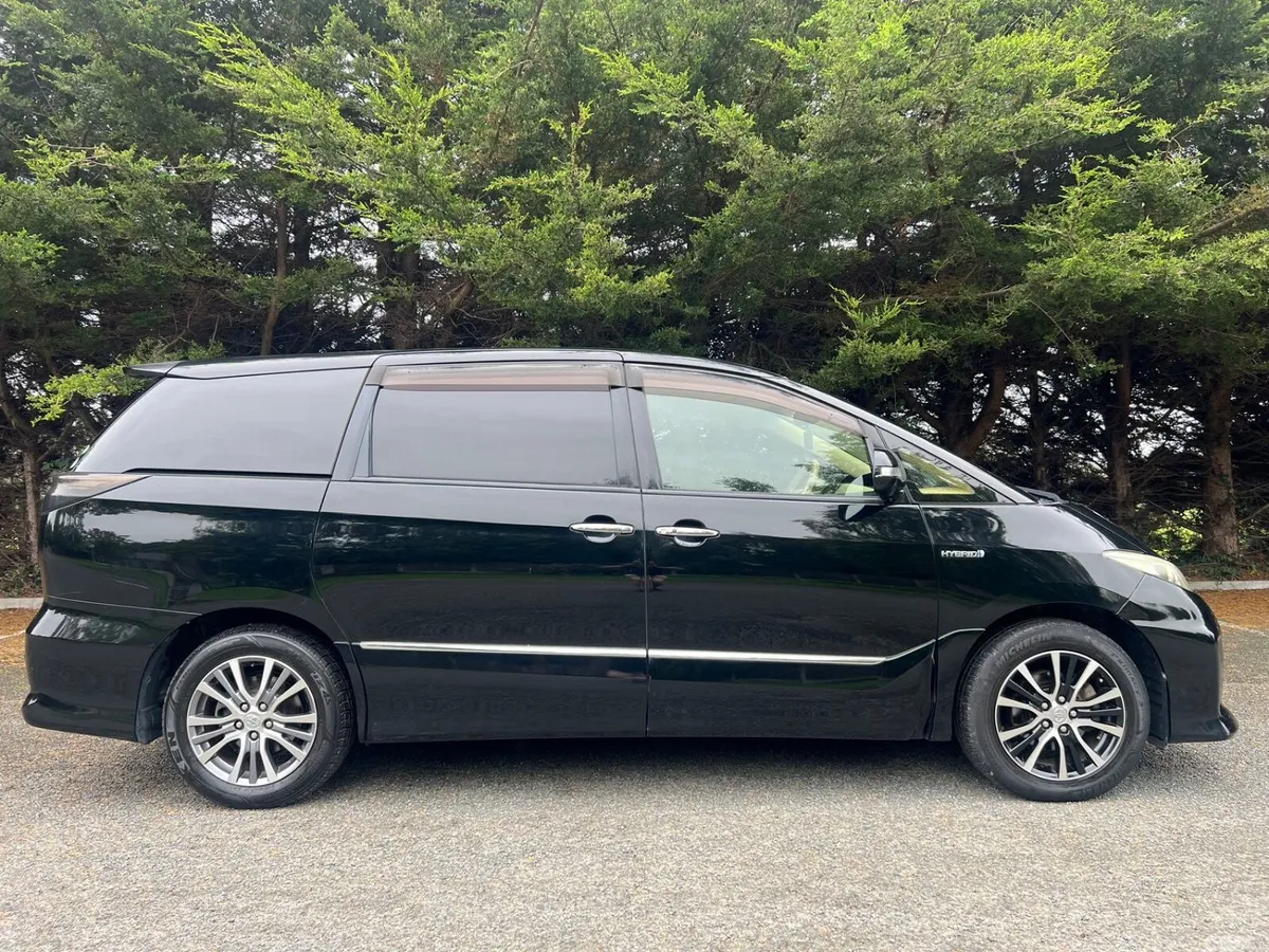Toyota Estima MPV, Hybrid, 2012, Black