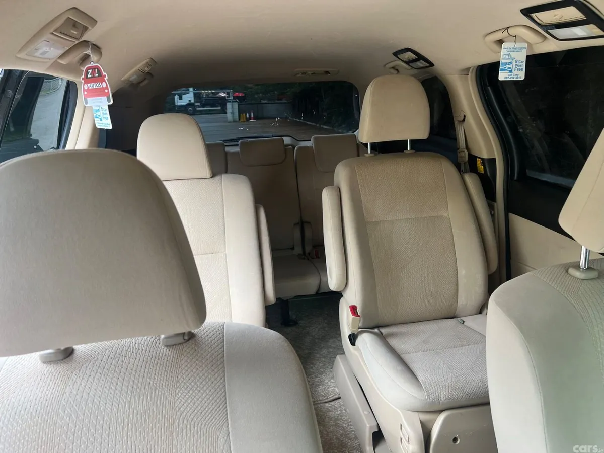 Toyota Estima MPV, Hybrid, 2012, Black
