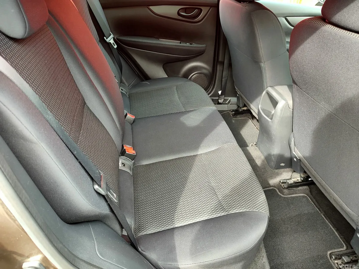 Nissan Qashqai SUV, Petrol, 2017, Brown