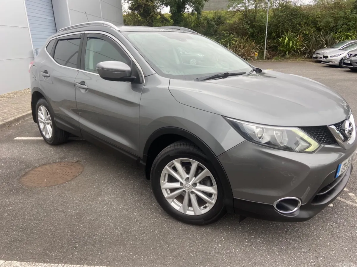 Nissan Qashqai SUV, Petrol, 2017, Grey