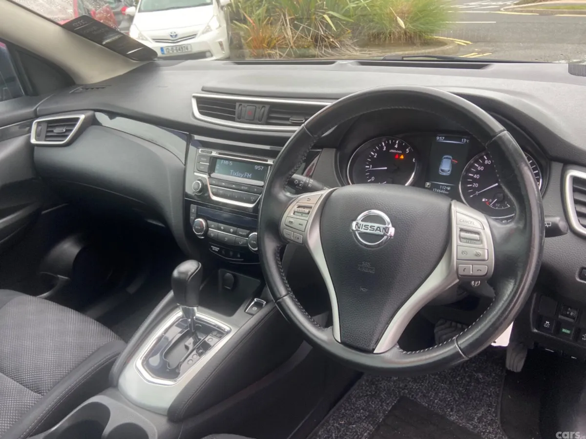 Nissan Qashqai SUV, Petrol, 2017, Grey