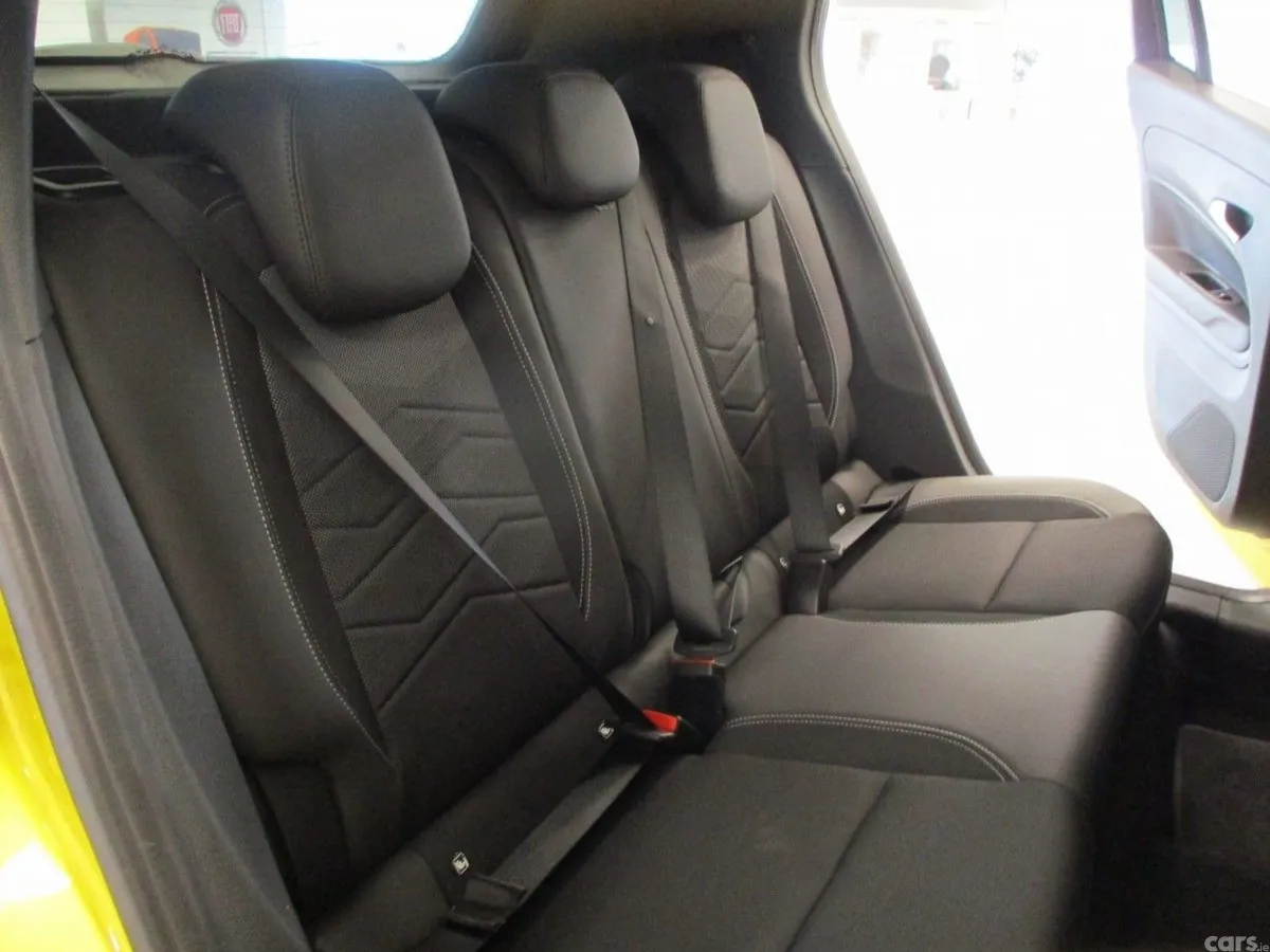 Jeep Avenger SUV, Petrol Hybrid, 2026, Yellow