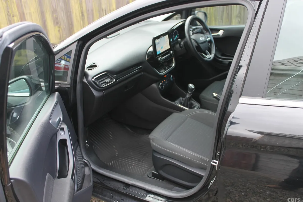 Ford Fiesta Hatchback, Petrol, 2020, Black