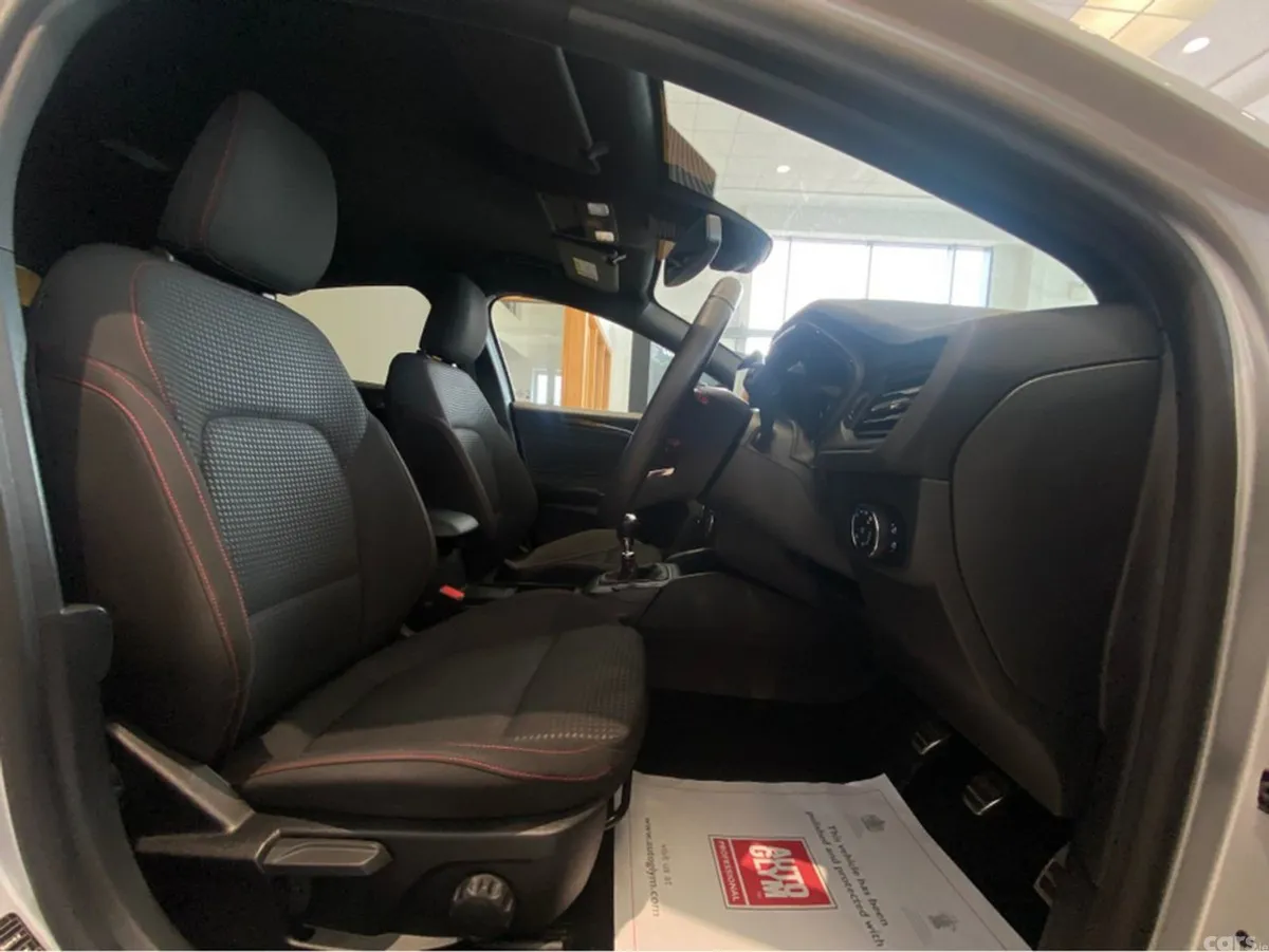 Ford Focus Hatchback, Diesel, 2021, Grey