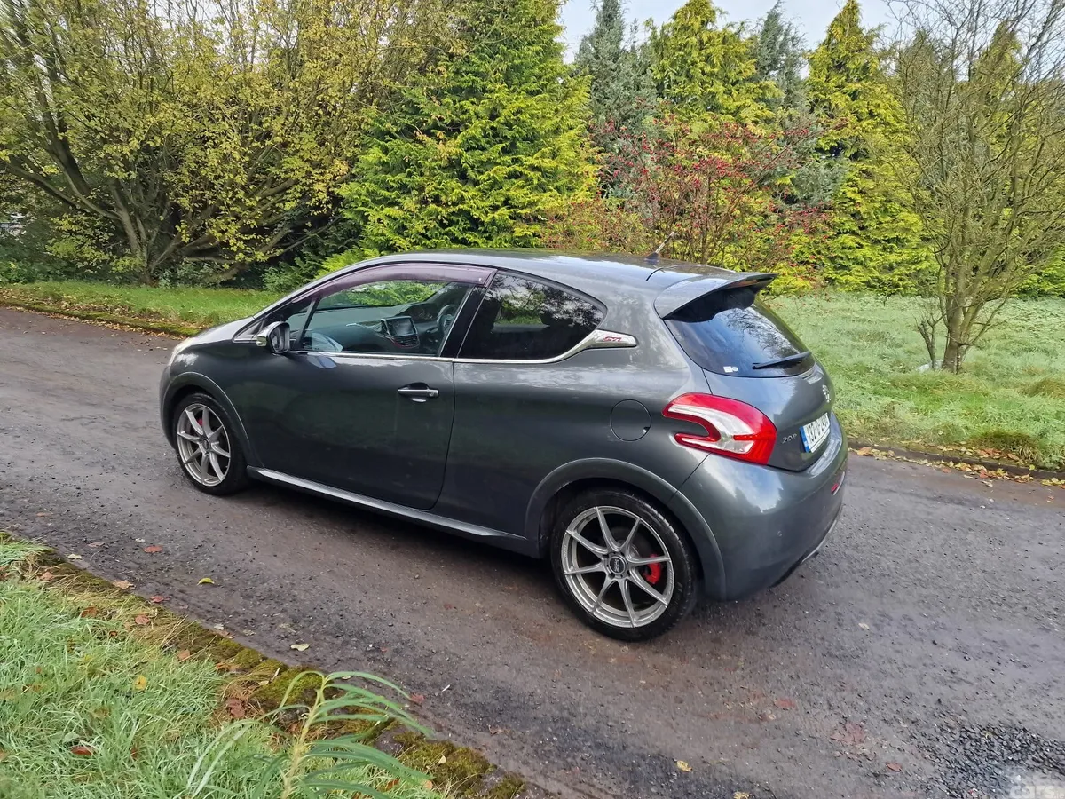Peugeot 208 Hatchback, Petrol, 2013, Grey