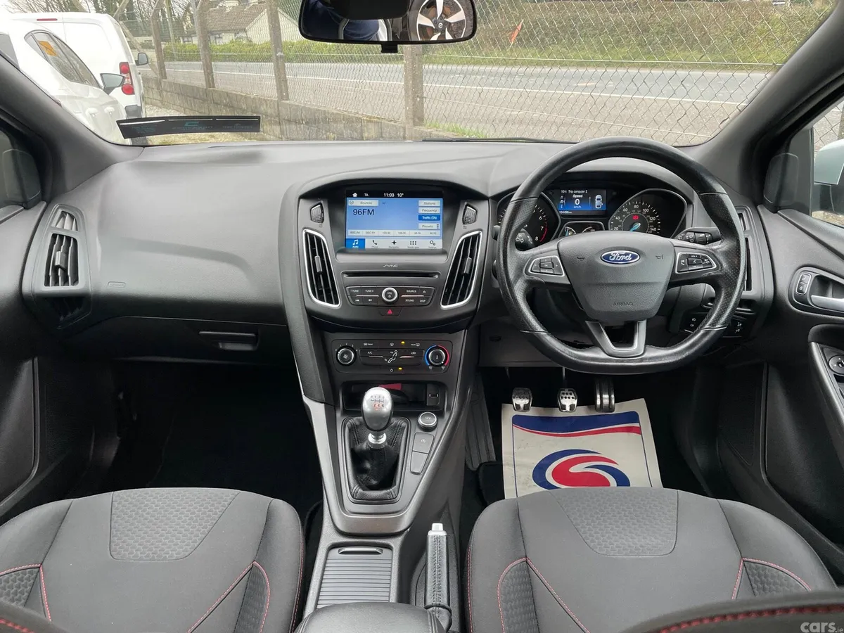Ford Focus Hatchback, Petrol, 2018, Silver