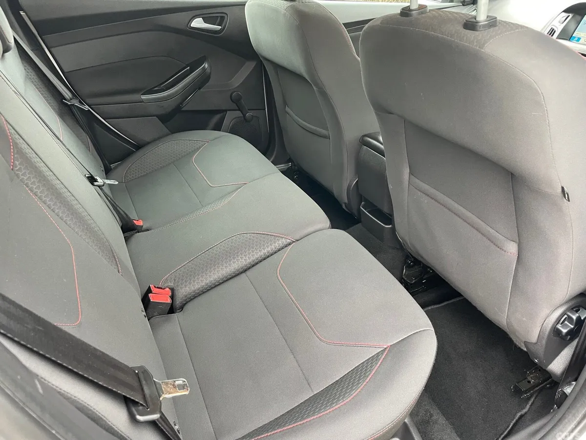 Ford Focus Hatchback, Petrol, 2018, Silver