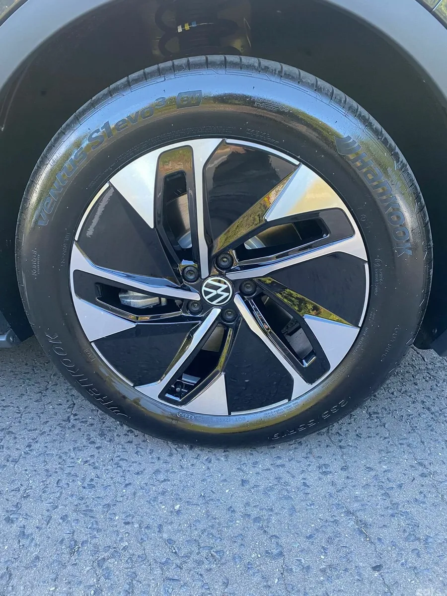Volkswagen ID.4 SUV, Electric, 2026, Black