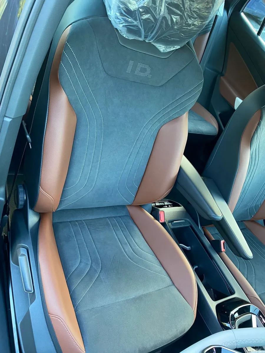 Volkswagen ID.4 SUV, Electric, 2026, Black