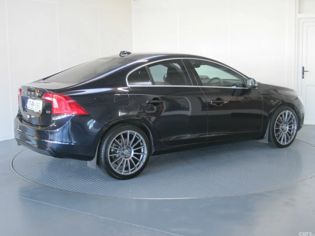Volvo S60 Saloon, Diesel, 2017, Blue