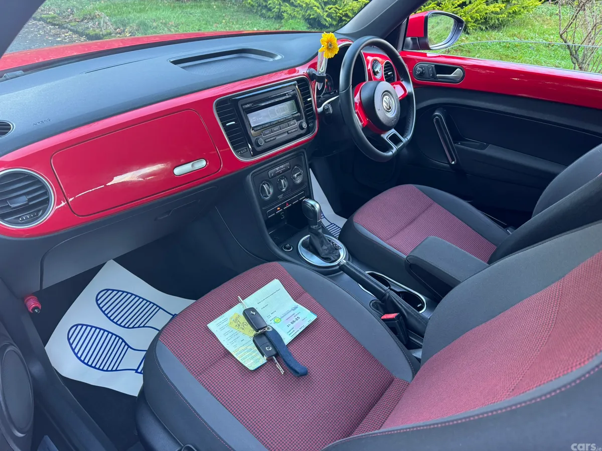 Volkswagen Beetle Hatchback, Petrol, 2015, Red