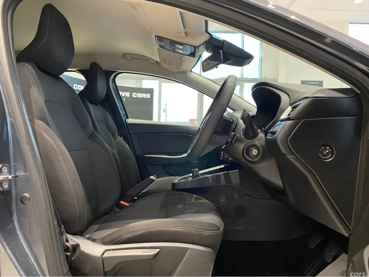 Renault Clio Hatchback, Petrol, 2022, Grey