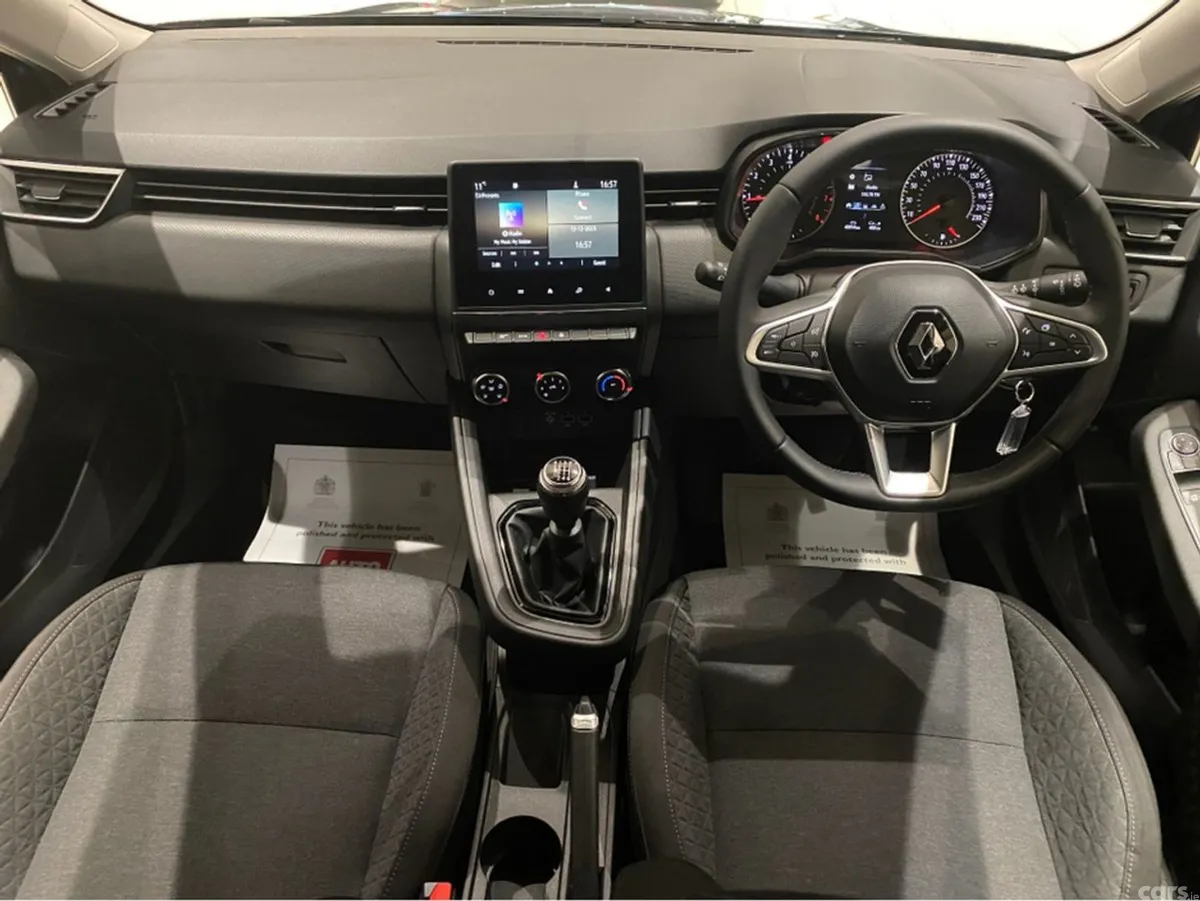 Renault Clio Hatchback, Petrol, 2022, Grey