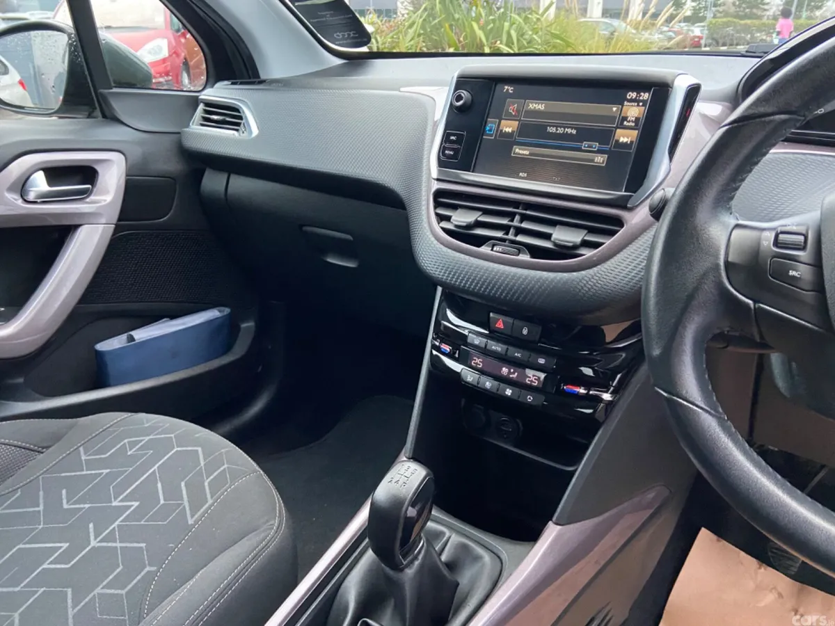 Peugeot 2008 SUV, Diesel, 2015, Grey