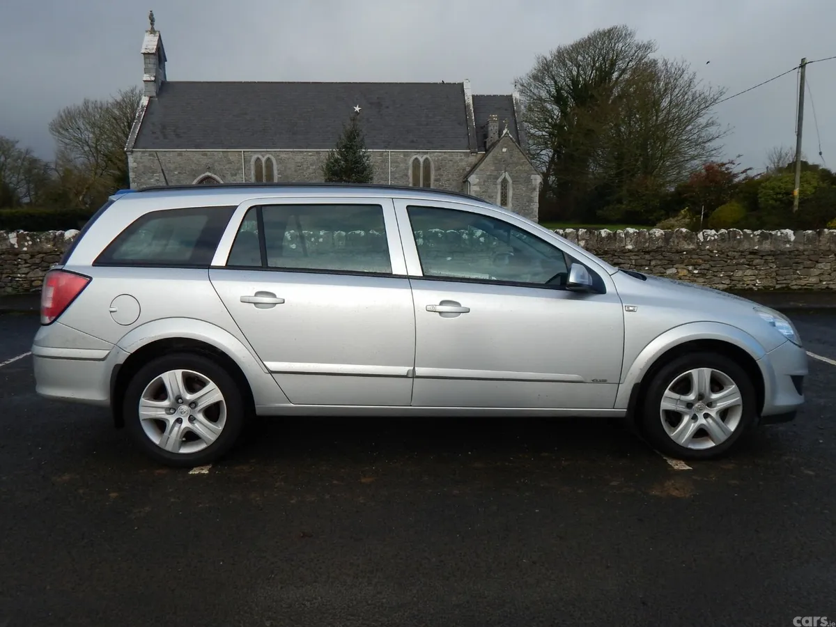 Vauxhall Astra Estate, Diesel, 2009, Silver