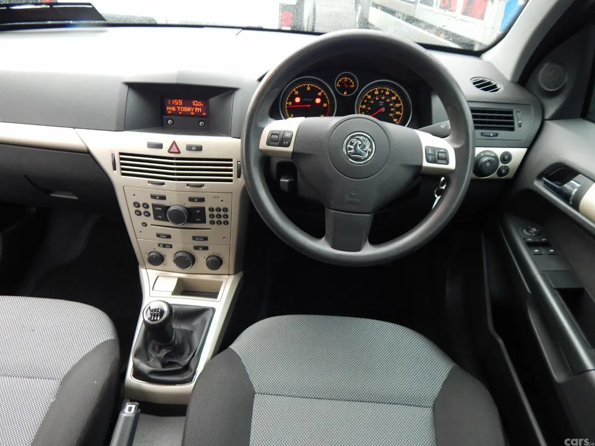 Vauxhall Astra Estate, Diesel, 2009, Silver