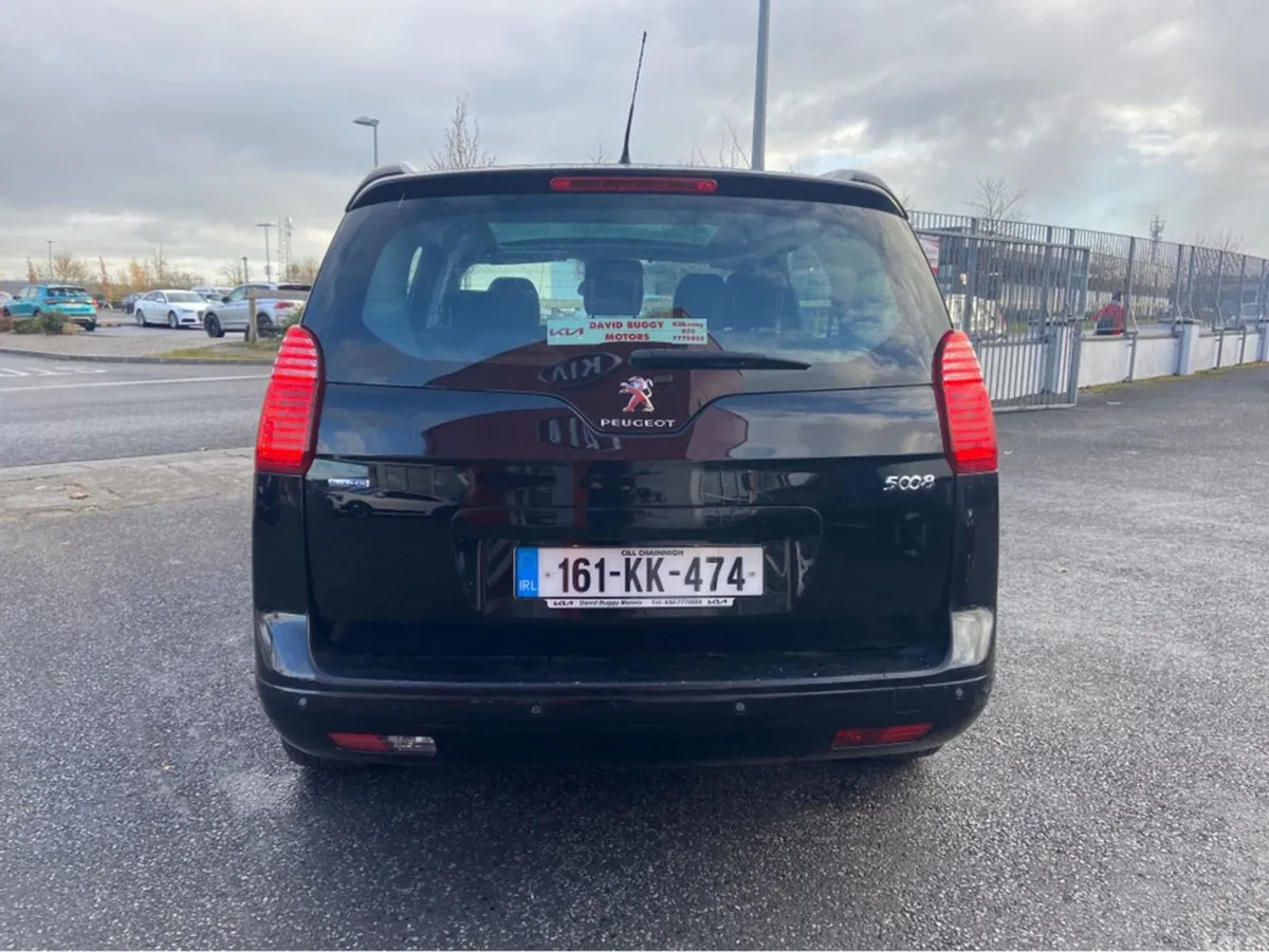 Peugeot 5008 MPV, Diesel, 2016, Black