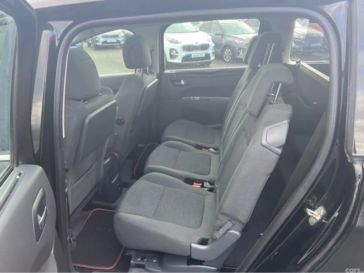 Peugeot 5008 MPV, Diesel, 2016, Black