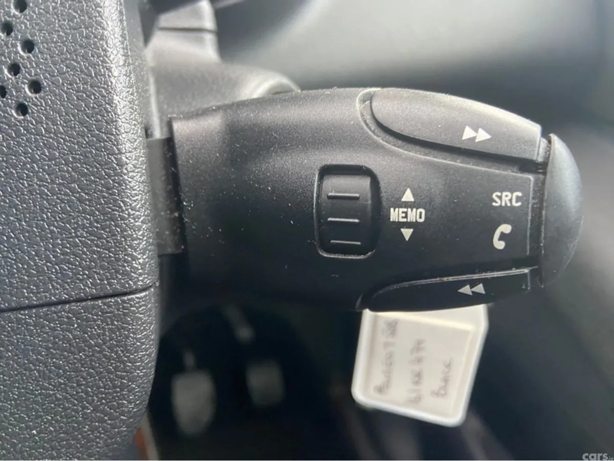 Peugeot 5008 MPV, Diesel, 2016, Black